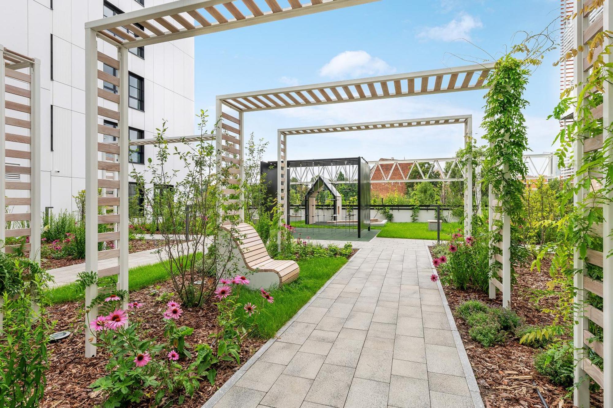 Grand Apartments - Doki Living & Foodhall Гданск Екстериор снимка