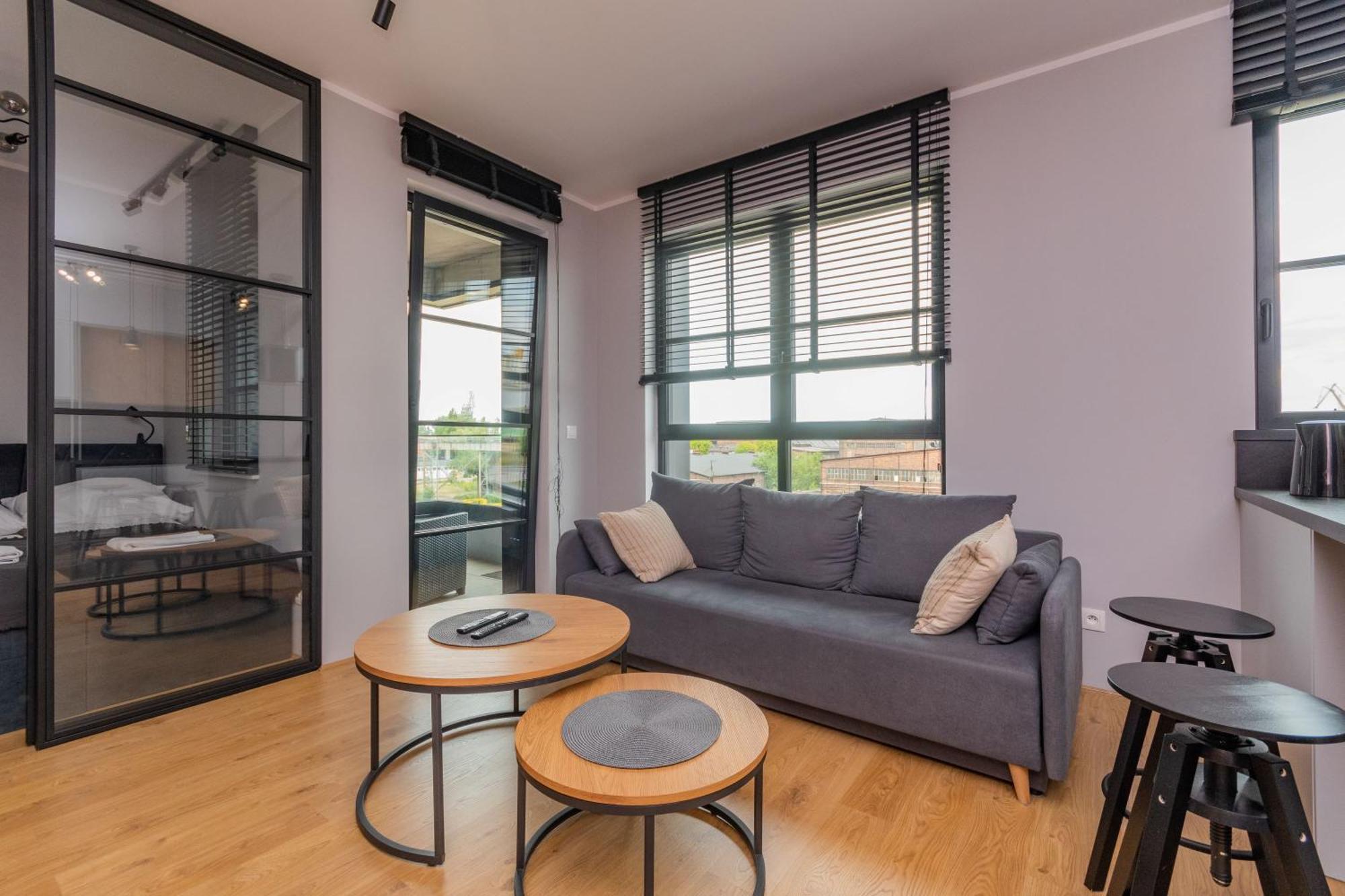 Grand Apartments - Doki Living & Foodhall Гданск Екстериор снимка