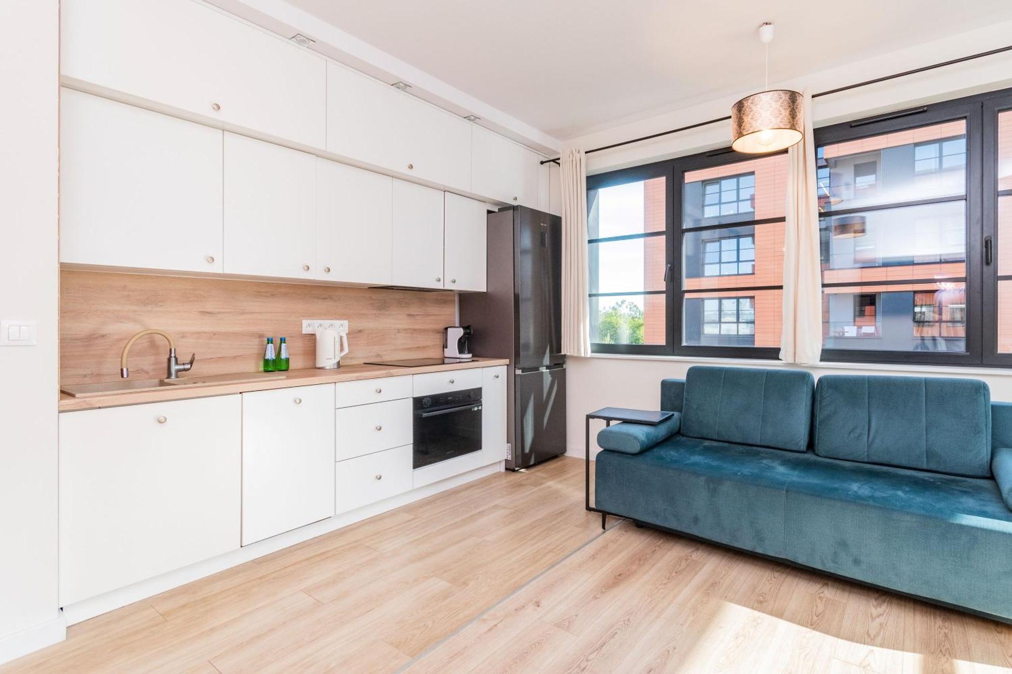 Grand Apartments - Doki Living & Foodhall Гданск Екстериор снимка