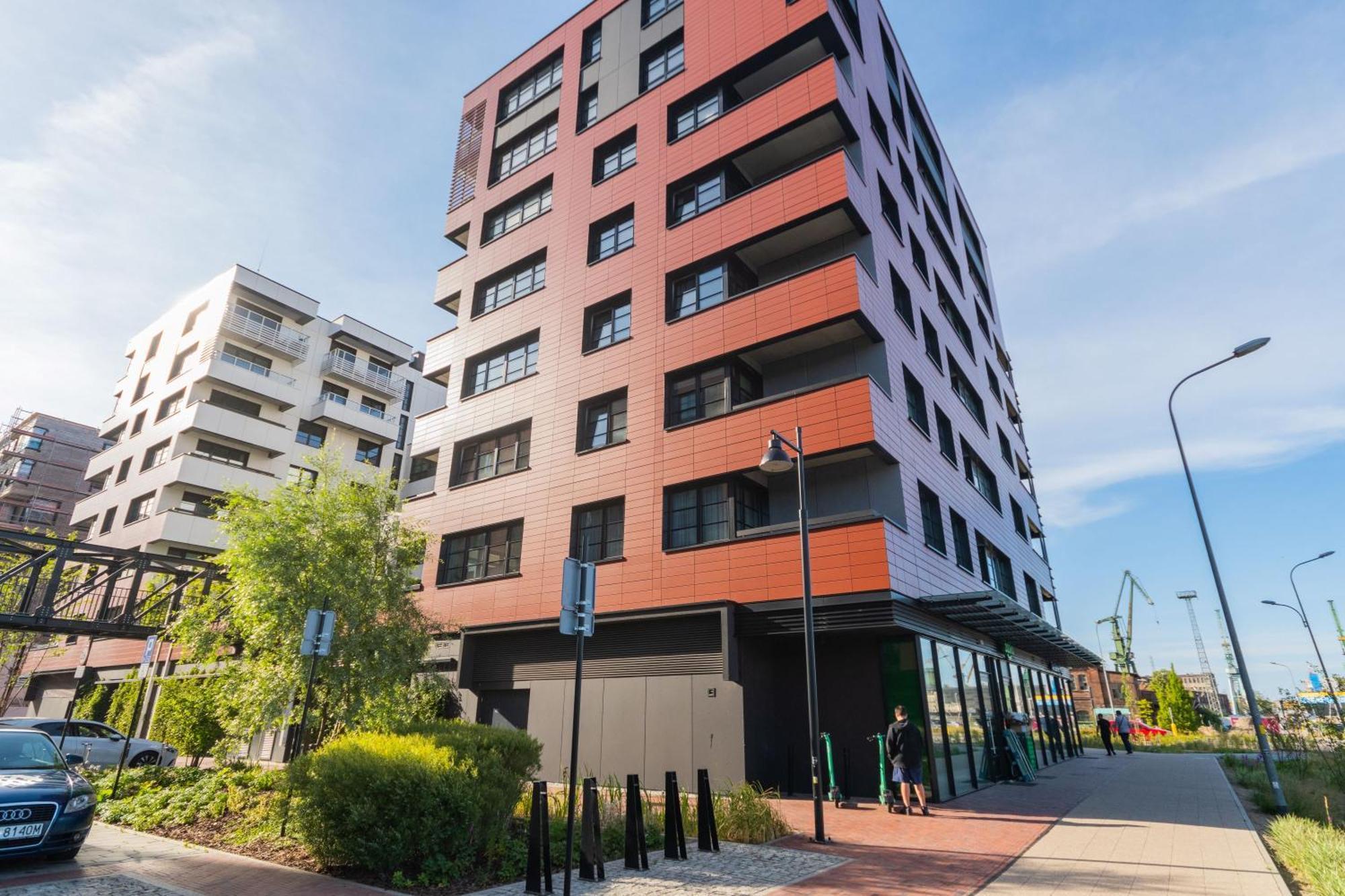 Grand Apartments - Doki Living & Foodhall Гданск Екстериор снимка